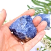 Přírodní minerální kámen - krásný surový sodalit, 5,5x5x4 cm
