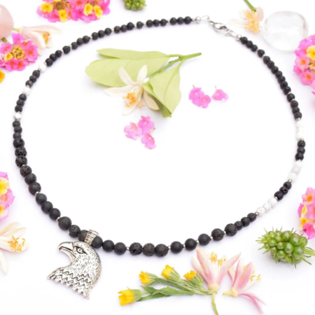 Náhrdelník z lávového kamene a minerálů Jin a Jang