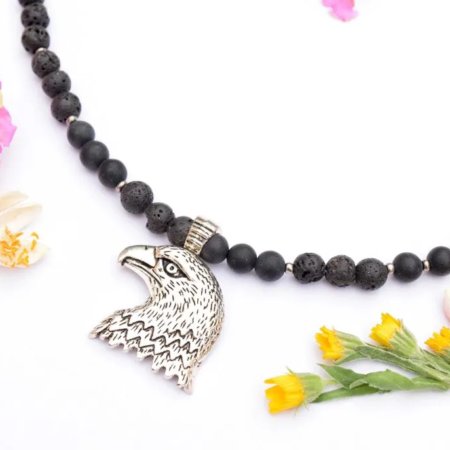 Náhrdelník z lávového kamene a minerálů Jin a Jang