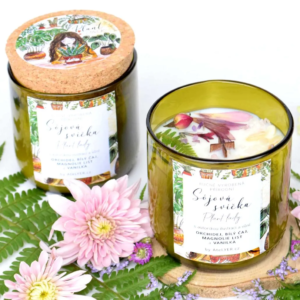 Přírodní sójová svíčka s dřevěným knotem Plant lady, designová kolekce