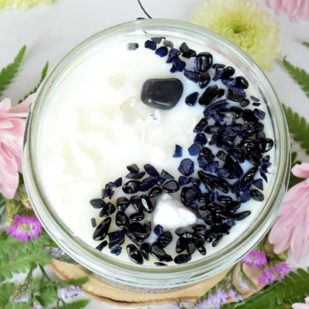 Sójová svíčka s krystaly Jing jang, bílá